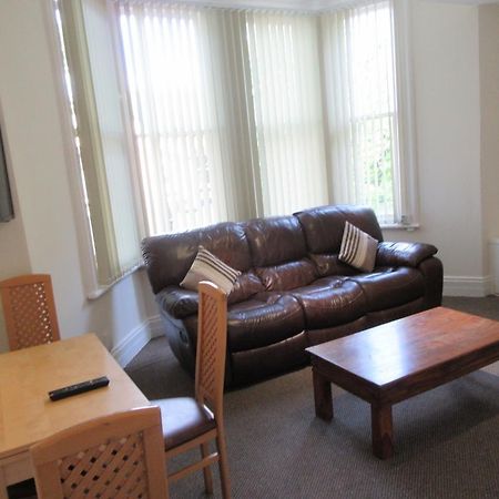 No 4 - Large 2 Bed Near Sefton Park And Lark Lane Apartment Liverpool Exterior photo