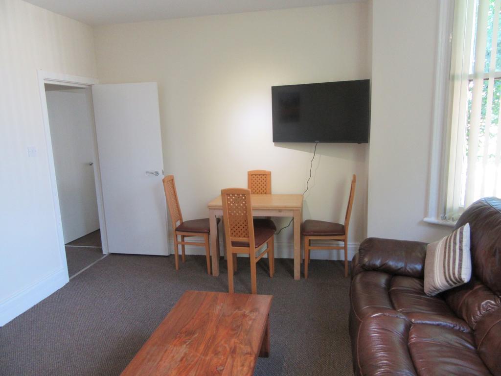 No 4 - Large 2 Bed Near Sefton Park And Lark Lane Apartment Liverpool Exterior photo