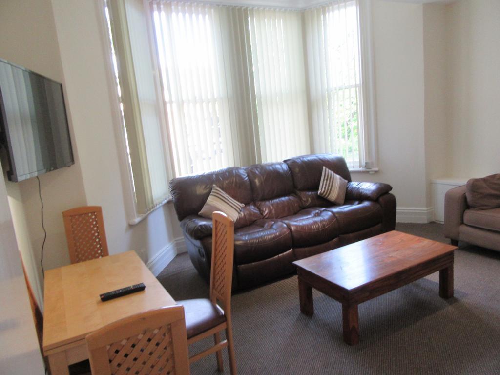 No 4 - Large 2 Bed Near Sefton Park And Lark Lane Apartment Liverpool Exterior photo